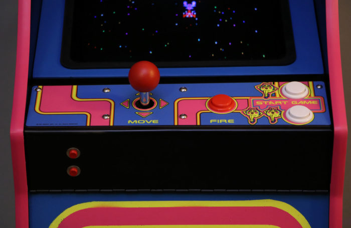 Ms-Pacman-Galaga-detail-controls-1-full